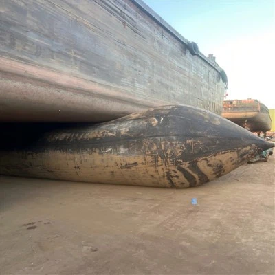 Tnedija ta' Airbag tal-Gomma tal-Baħar li jintefħu